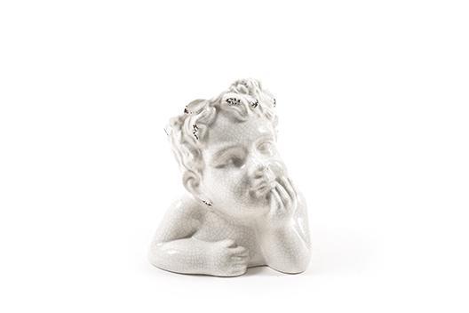 CASPO PORTAVASO PUTTO IN CERAMICA 20,8 X 16,4 X H23,4 CM ASS